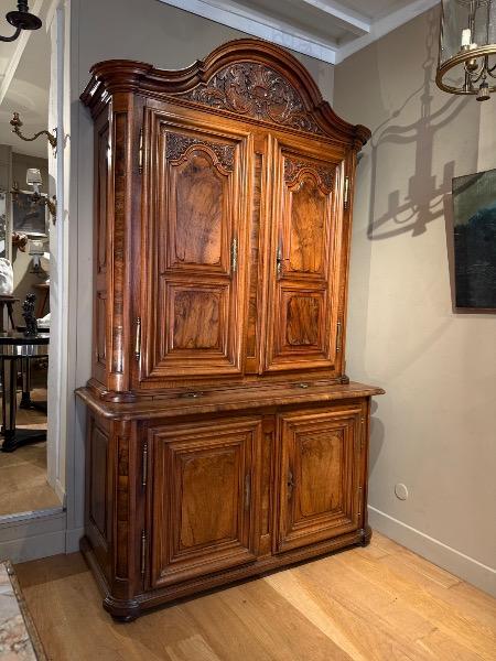Buffet alsacien noyer 