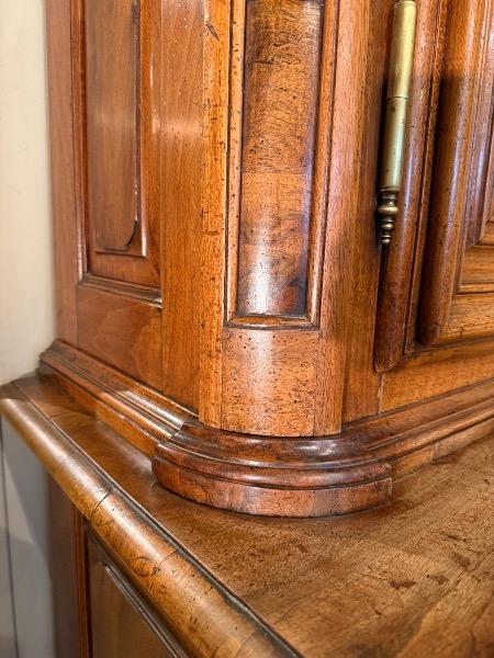 Buffet alsacien noyer 