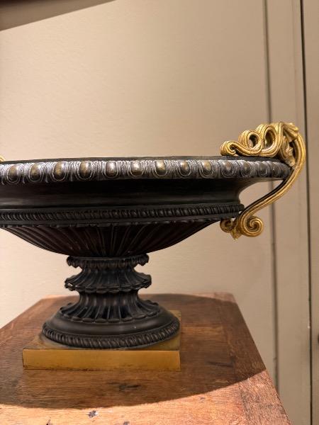 Grande coupe en bronze 