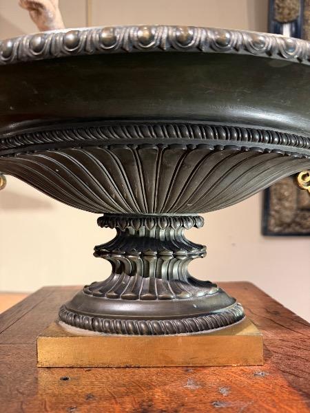 Grande coupe en bronze 
