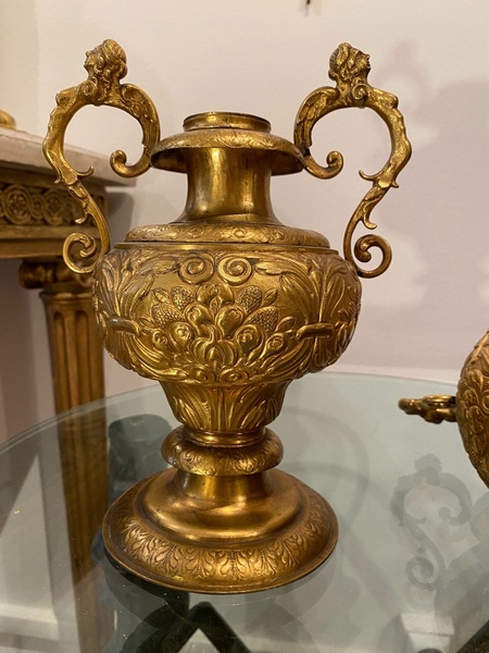 Paire De Vases Cuivre Doré