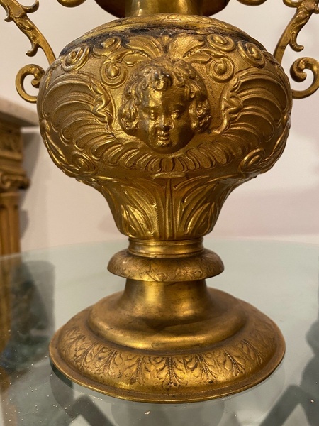 Paire De Vases Cuivre Doré
