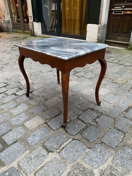 Table De Milieu