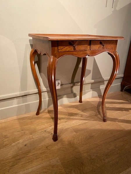 Table Louis XV Noyer