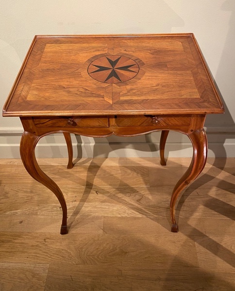 Table Louis XV Noyer